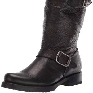 Black Veronica Frye Boot😍